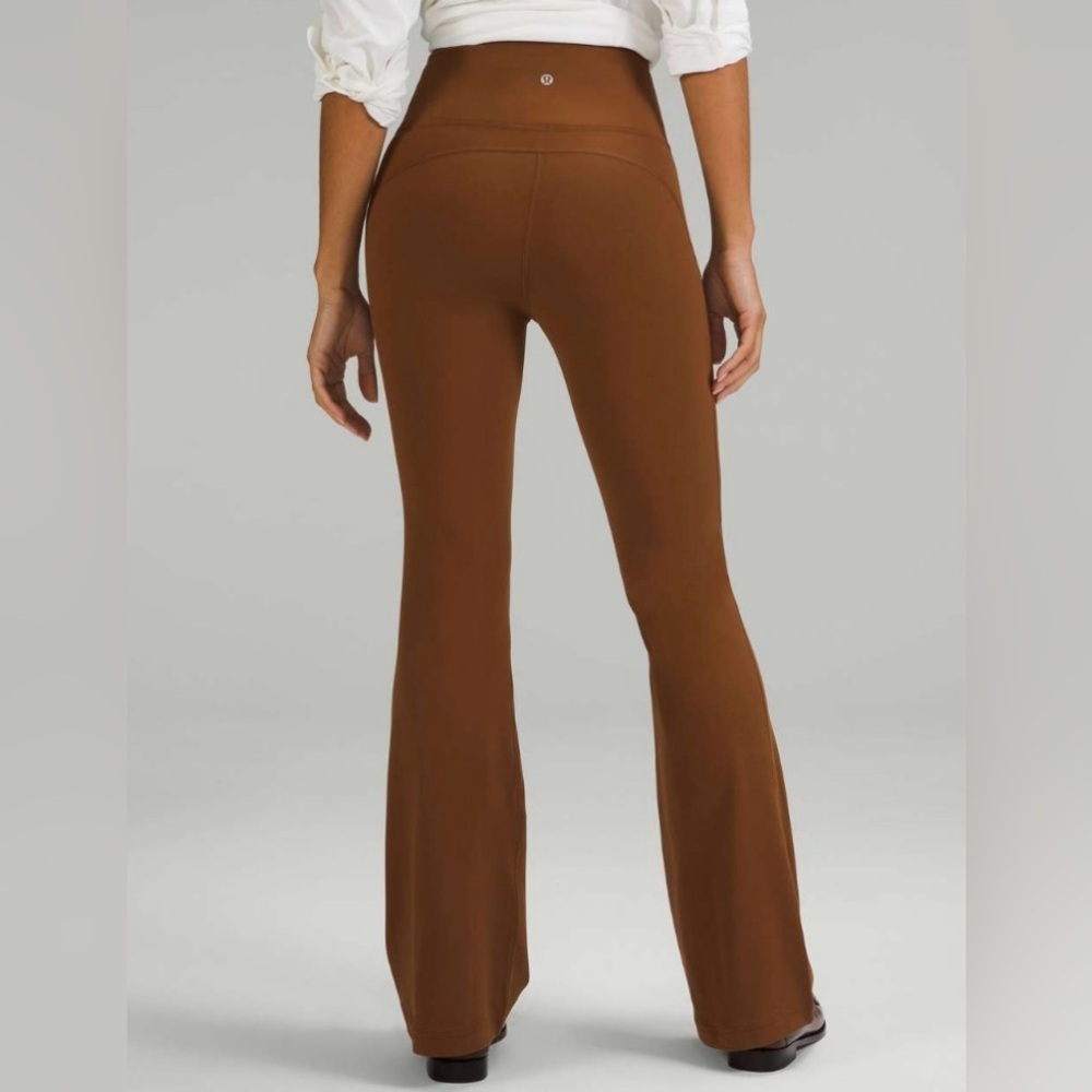 Lululemon Groove Super High-Rise Flared Pant Nulu – NWT, Size 6, Roasted Brown - Picture 2 of 8